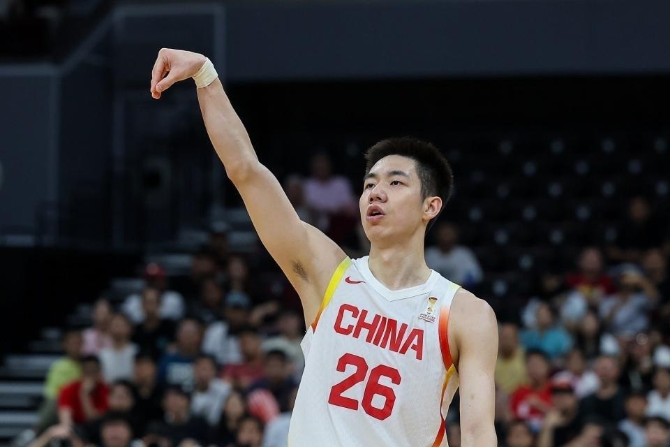 爱游戏登入-中国男篮为啥被没归化的韩国打花2场？球迷：因为有周琦和张公子